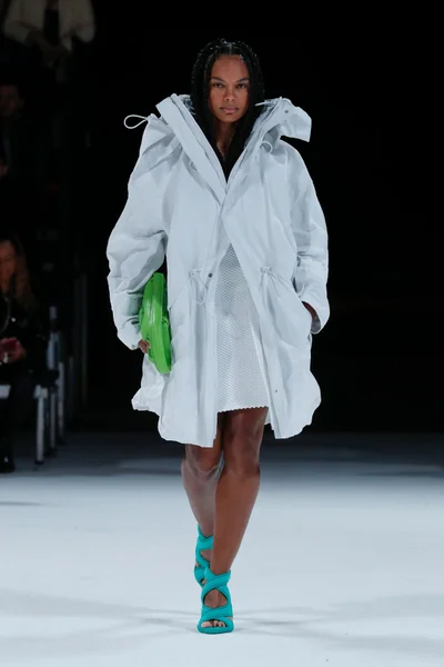 Look 11